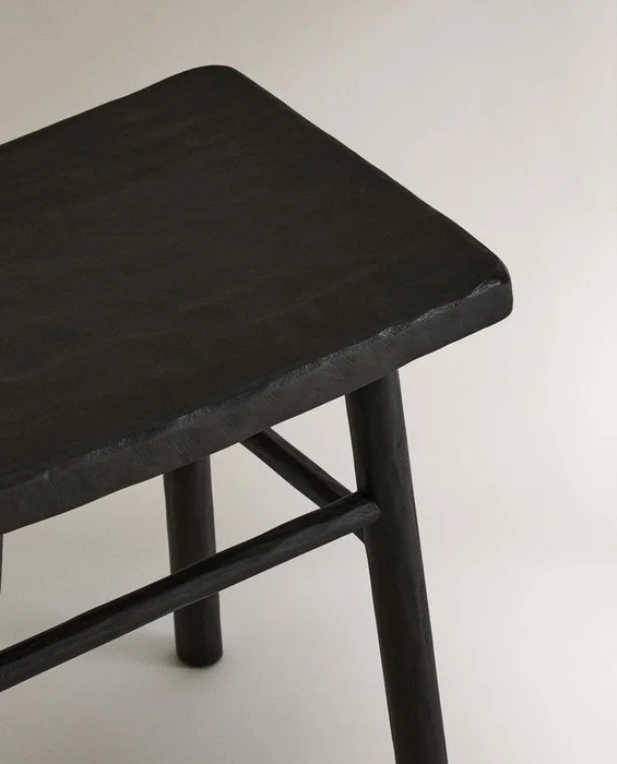 TABURETE MARTILLADO MADERA en Negro - Sillas, Uruguay | Zara Home, vista 4