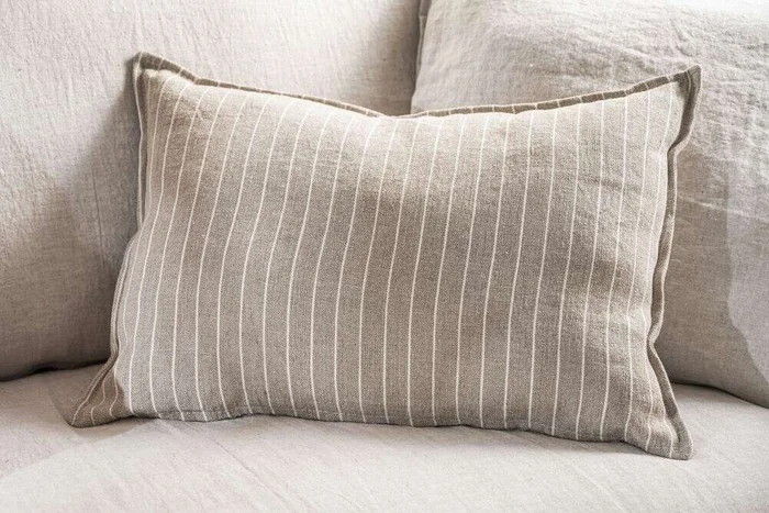 ALMOHADON LINO ALTO GRAMAJE RAYADO BEIGE - 60 X 40 CMS en Beige - Textiles, Uruguay | La Iberica