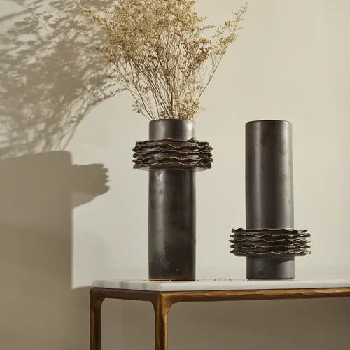 FLORERO ONDAS I Negro - Decoración, Uruguay | Viasono