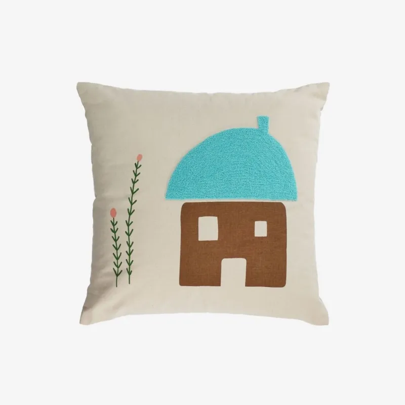 Almohadón Leshy 100% algodón casa multicolor 45 x 45 cm en Multicolor - Textiles, Uruguay | Kavehome