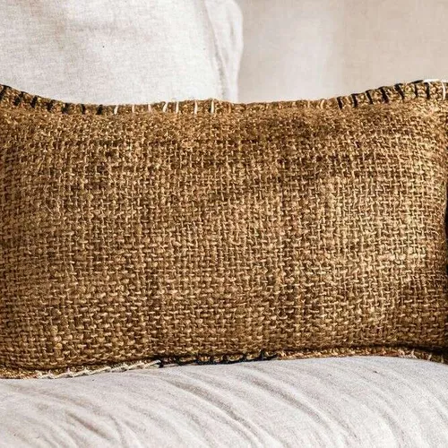 ALMOHADON CHOCOLATE TRAMA GRUESA - 30 X 50 CMS en Marrón - Textiles, Uruguay | La Iberica