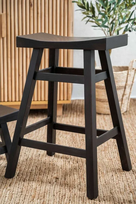 BANCO TAO NEGRO - TALL - Sillas, Uruguay | La Iberica