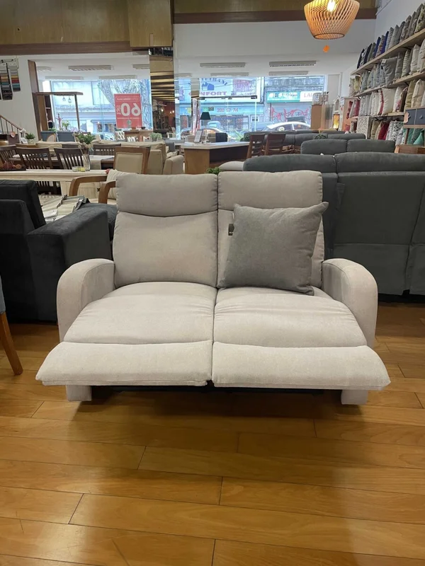 Reclinable fine de 2 cuerpos gris — Serra Amoblamientos en Gris - Sillones y sofás, Uruguay | Serra Amoblamientos, vista 3