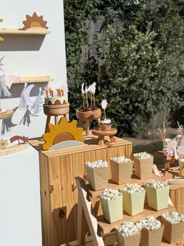 Exhibidor tres niveles en Madera natural - Decoración, Uruguay | Dreams On Time, vista 13