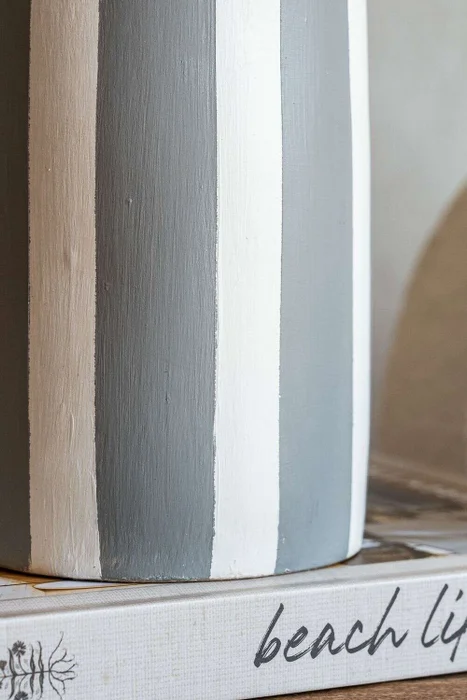 LAMPARA GREY - CERAMICA RAYAS en Multicolor - Lámparas de mesa, Uruguay | La Iberica, vista 3
