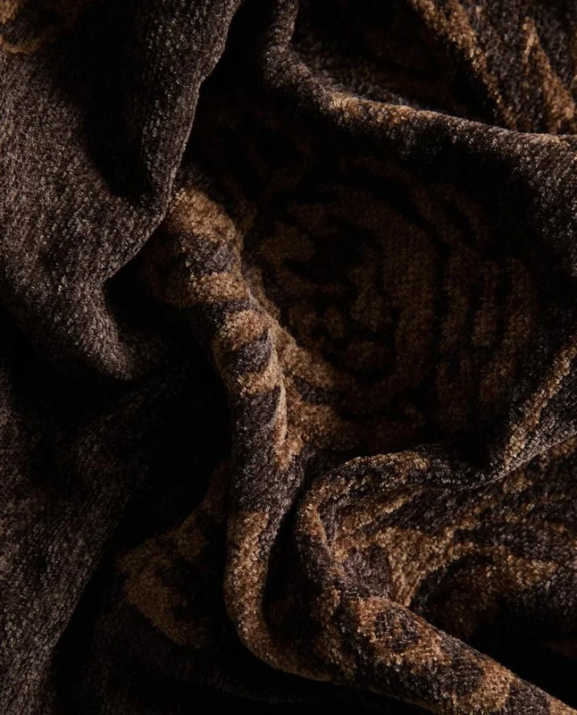 MANTA CHENILLA JACQUARD en Marrón - Textiles, Uruguay | Zara Home, vista 4