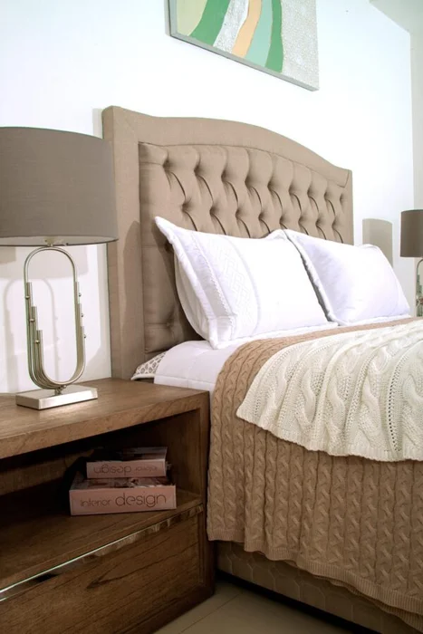 Respaldo KATE CAPITONE en Beige - Respaldos de cama, Uruguay | Palermo Casa Deco