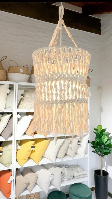 Pantalla Macramé India Trenzada en Madera natural - Iluminación, Uruguay | Indrana