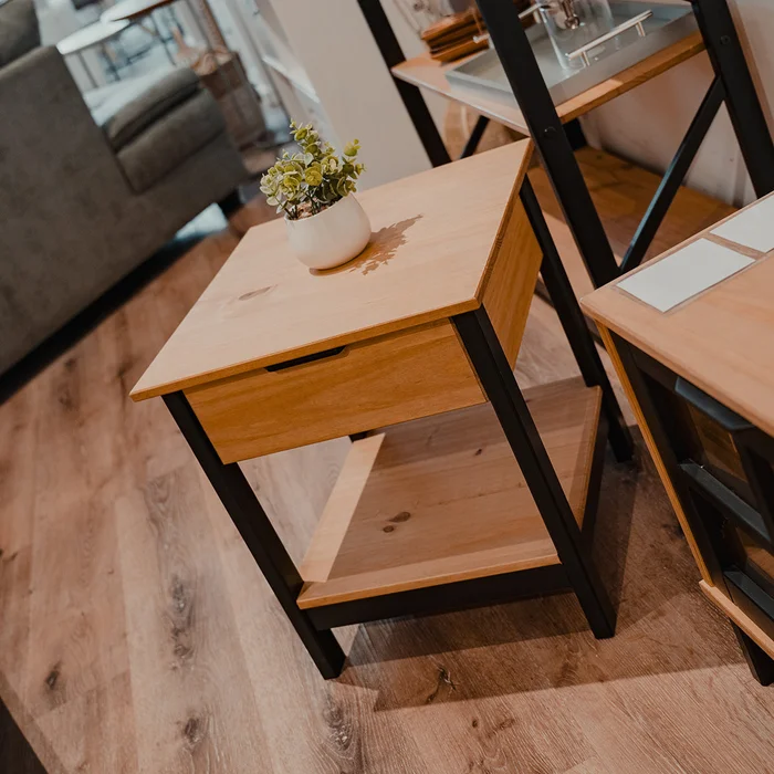 Mesa De Luz Madera 1 Cajón Línea Denver en Madera natural - Mesas de luz, Uruguay | Ecowood, vista 4