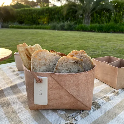 Panera de cuero (tag de cerámica) - Canastos, Uruguay | Dreams On Time