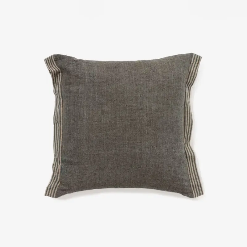 Almohadón Niven 100% lino - verde jaspeado con rayas laterales 45 x 45 cm en Verde - Textiles, Uruguay | Kavehome