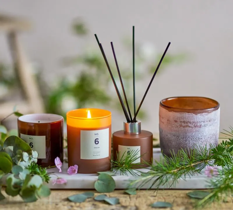 Vela No.6 Sequoia en Marrón - Velas y Portavelas, Uruguay | Martinika Deco