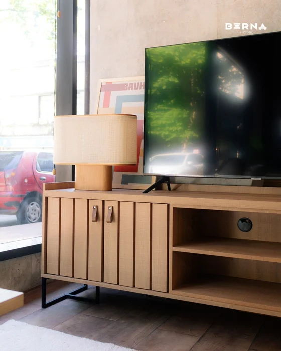 Rack Trendy Marrón Claro (Pie Negro) 140 cm en Madera natural - Muebles para TV, Uruguay | Berna Home, vista 6