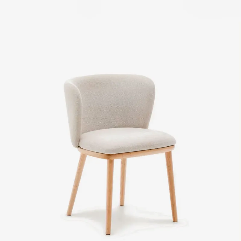 Silla Ciselia chenilla beige y madera maciza de fresno acabado tono natural FSC Mix Credit en Beige - Sillas, Uruguay | Kavehome