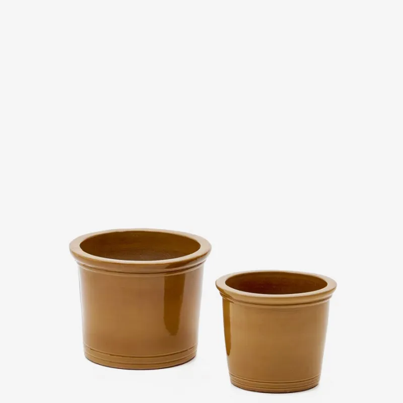 Set de 2 maceteros Presili de cerámica con acabado mostaza esmaltada Ø 37 / 47 cm en Amarillo - Muebles para el exterior, Uruguay | Kavehome