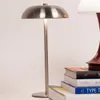 Lámpara de mesa hongo inalámbrica plateada en Plateado - Lámparas de mesa, Uruguay | Buho Store, vista 2 de 4