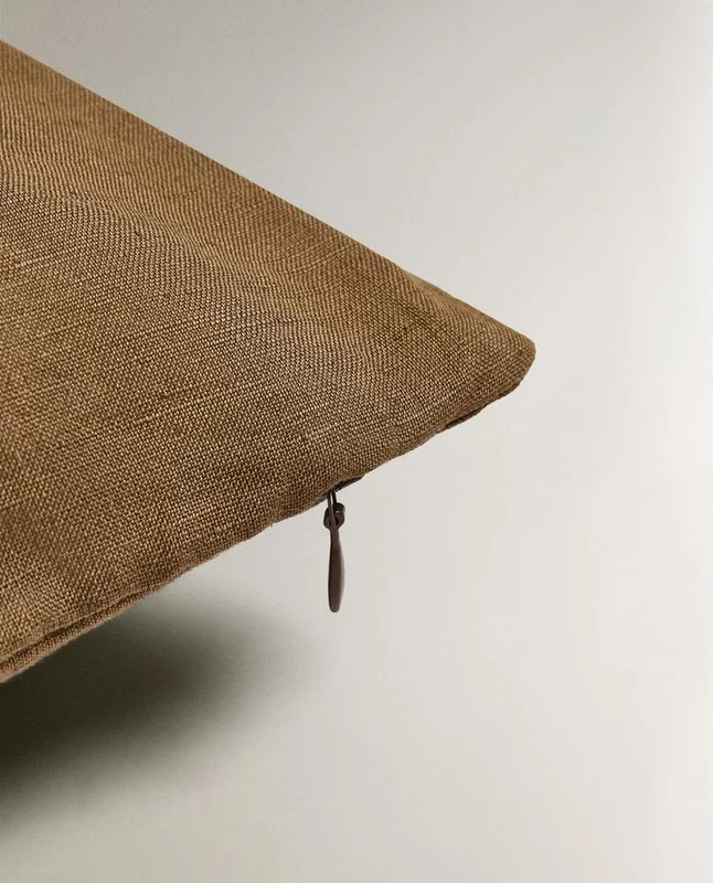 FUNDA COJÍN BORDADO en Marrón - Textiles, Uruguay | Zara Home, vista 5