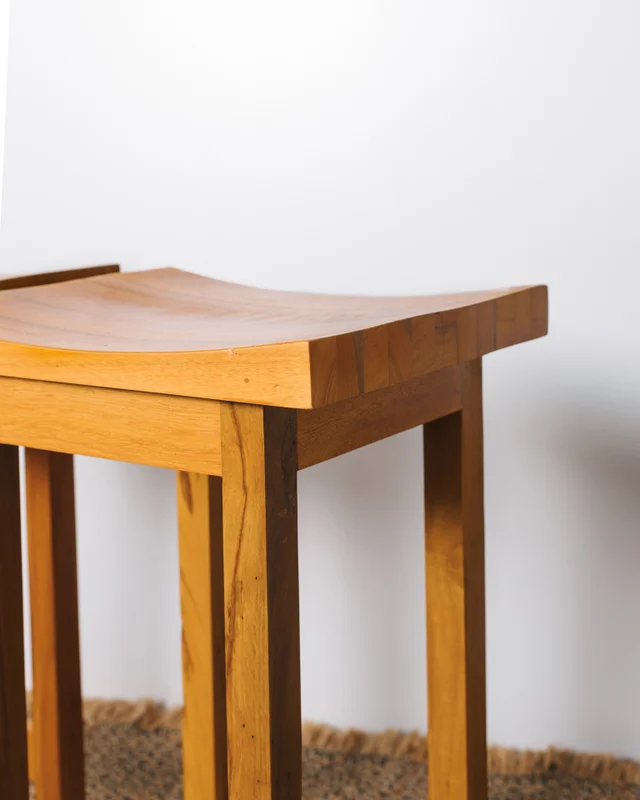 BANQUETA BOWL en Madera natural - Butacas, banquetas y puffs, Uruguay | Fundamento Muebles, vista 3