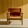 Butaca Jan de fibras de cuero reciclado - marrón claro y madera maciza de fresno con acabado tono natural FSC 100% en Marrón - Butacas, banquetas y puffs, Uruguay | Kavehome, vista 2 de 10