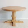 Mesa de Comedor Volutta / Natural con base blanca en Madera natural - Mesas de comedor, Uruguay | Fabrica Italiana, vista 1 de 3