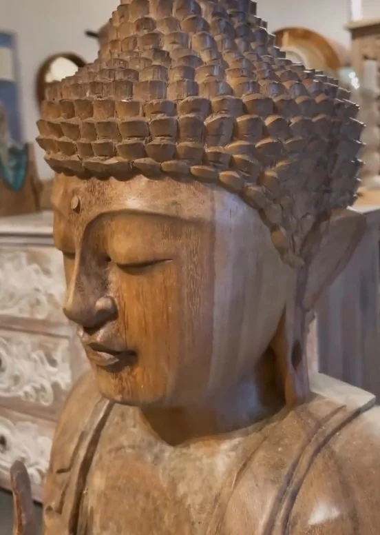 Buda Vitarka Mudra tallado en madera – 1metro de altura en Madera natural - Decoración, Uruguay | Balihai, vista 3