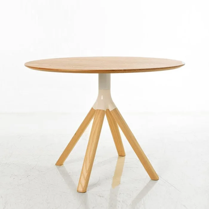 Mesa Connected | Fresno en Madera natural - Mesas de comedor, Uruguay | Mad for Modern