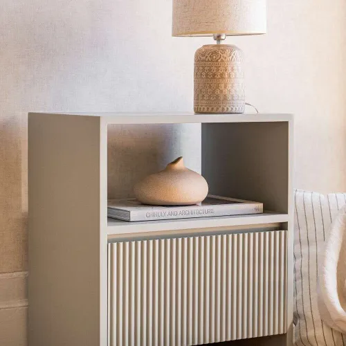 MESA DE LUZ STUDIO LAQUEADA - CALIZA en Gris - Mesas de luz, Uruguay | La Iberica