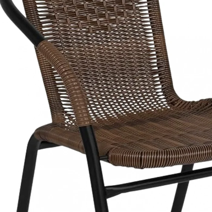 Silla exterior de metal y Rattan con apoyabrazos - Marrón en Marrón - Muebles para el exterior, Uruguay | Rústico Hogar, vista 3