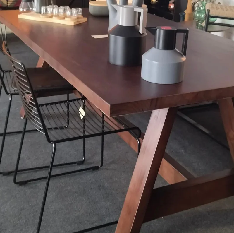 Mesa comedor de madera de pino MILAN en Madera natural - Mesas de living, Uruguay | Simple Deco, vista 3