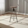 Banqueta Bar Hierro-y-madera Marron York en Marrón - Sillas, Uruguay | Divino, vista 1 de 3