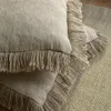 Almohadón Delcie de algodón beige con flecos de yute de 60 x 60 cm en Beige - Textiles, Uruguay | Kavehome, vista 2 de 4