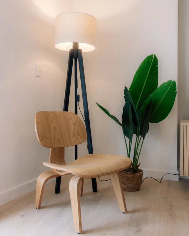 Butaca - Poltrona Eames de Fresno LCW en Madera natural - Butacas, banquetas y puffs, Uruguay | Berna Home, vista 4