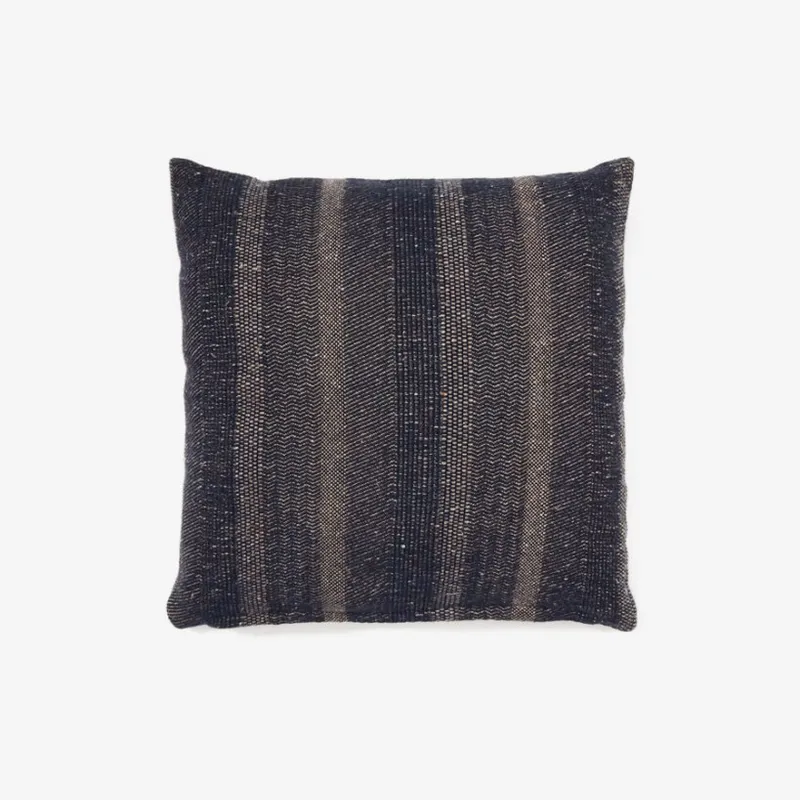 Almohadón Sunta de algodón, rayas azul oscuro 50 x 50 cm en Azul - Textiles, Uruguay | Kavehome