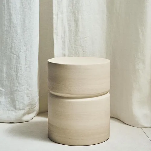 MESA AUXILIAR GRES en Beige - Mesas de living, Uruguay | Zara Home