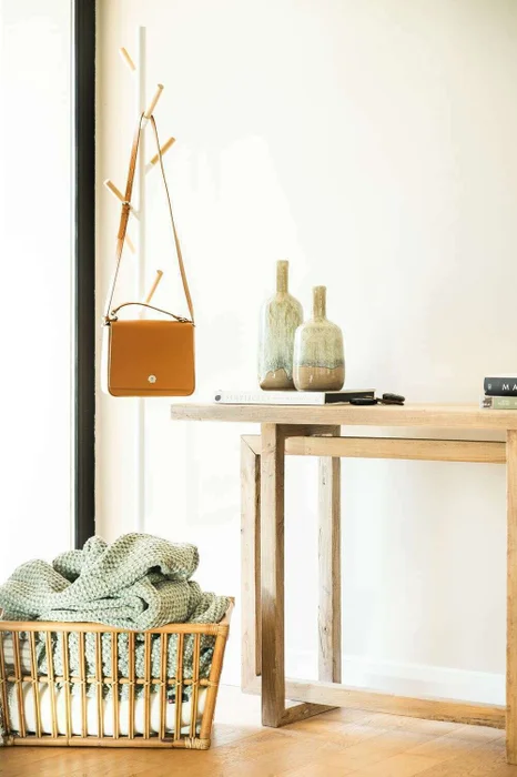 MESA DE ARRIMO / CONSOLA GEO - OLMO - 1.20 MTS en Madera natural - Bibliotecas, Uruguay | La Iberica, vista 22