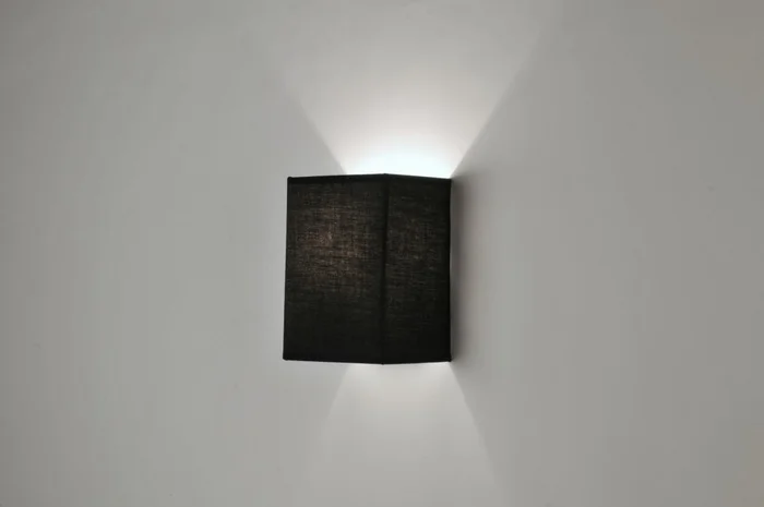 Aplique simple negro en Negro - Iluminación, Uruguay | La Perla