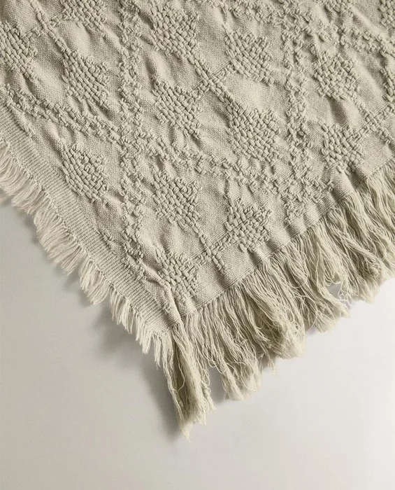 MANTA JACQUARD ROMBOS - Textiles, Uruguay | Zara Home, vista 3