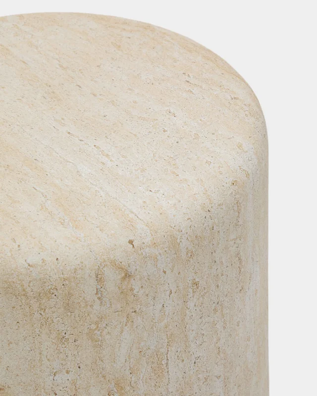 Mesa auxiliar Drasi de cemento con acabado efecto travertino - Ø46 cm en Beige - Mesas de arrimo, Uruguay | Kavehome, vista 6
