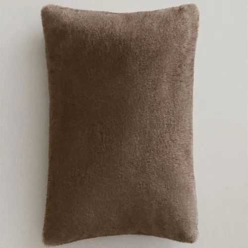 FUNDA COJÍN PELO en Marrón - Textiles, Uruguay | Zara Home