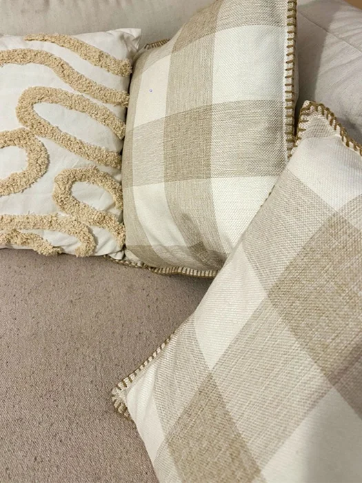 Almohadón Cuadros Natural en Beige - Textiles, Uruguay | Cabana, vista 3