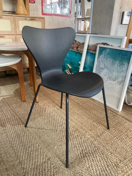 Silla Jacobsen Polipropileno y Metal – Negra en Negro - Sillas, Uruguay | Berna Home, vista 5