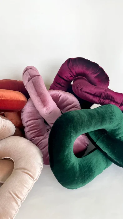 Almohadon LIEN - dos eslabones en BeigeVariante agotada o - Textiles, Uruguay | Octo, vista 3