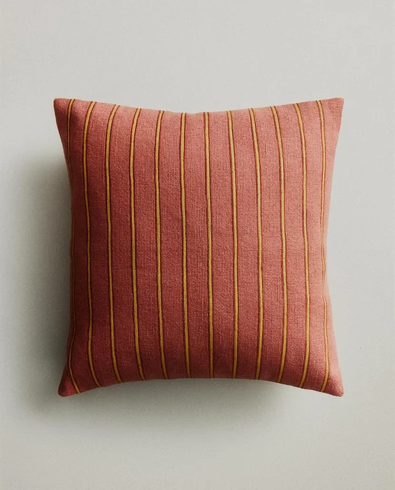 FUNDA COJÍN RAYAS en Terracota - Textiles, Uruguay | Zara Home