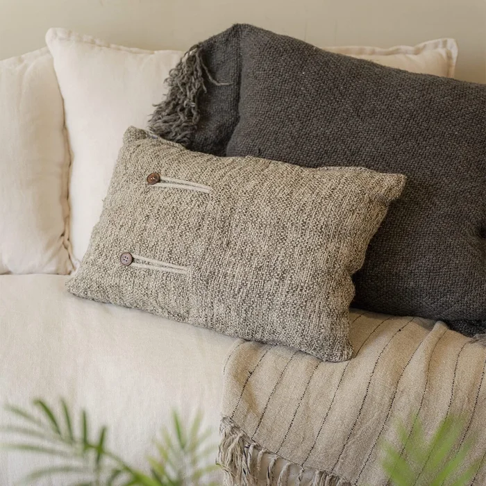 Almohadón Kala en Gris - Textiles, Uruguay | De Arcos