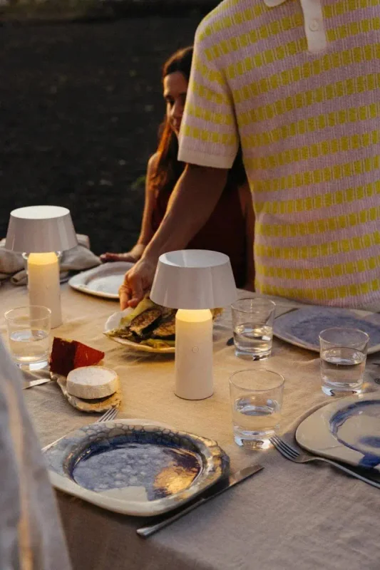 Bicoca Blanco Dimerizable  en Blanco - Lámparas de mesa, Uruguay | Darko Lighting, vista 3