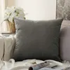 ALMOHADON VELVET 40x40CM GRIS en Gris - Textiles, Uruguay | Koz, vista 3 de 3