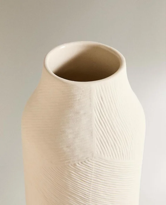 JARRÓN CERÁMICA TEXTURA en Beige - Jarrones, Uruguay | Zara Home, vista 3