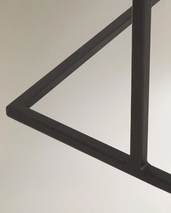 BURRO ROPA METAL en Negro - Cómodas, Uruguay | Zara Home, vista 5