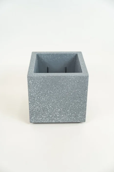 Maceta Grey Rectangular - Color Unico en Multicolor - Muebles para el exterior, Uruguay | Indian
