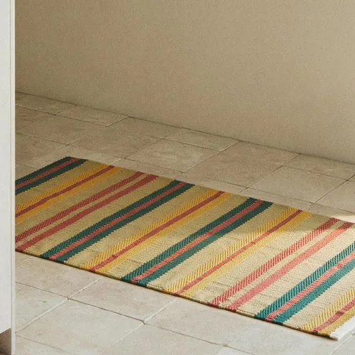 ALFOMBRA RAYAS en Multicolor - Textiles, Uruguay | Zara Home